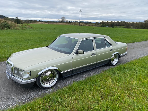 Mercedes-Benz 380 SE 15 of 30