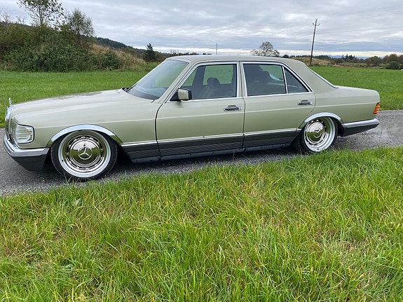 Mercedes-Benz 380 SE 14 of 30