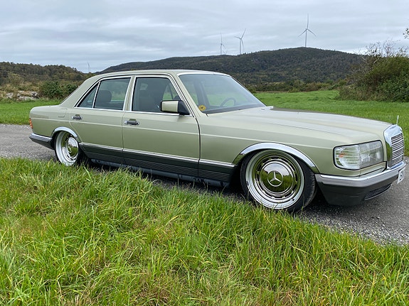 Mercedes-Benz 380 SE 11 of 30
