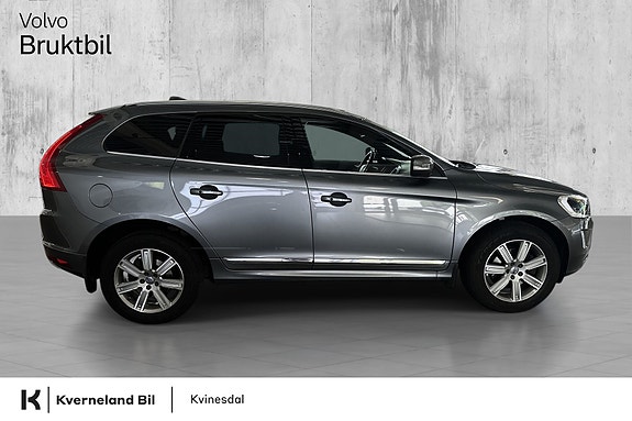 Volvo XC60 4 of 30