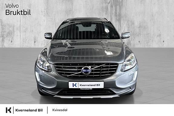 Volvo XC60 2 of 30