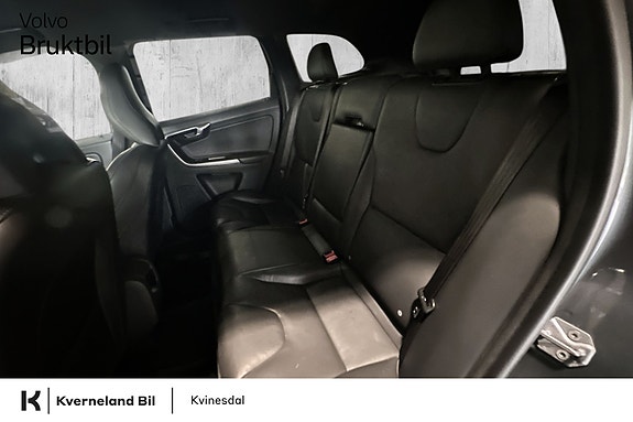 Volvo XC60 12 of 30