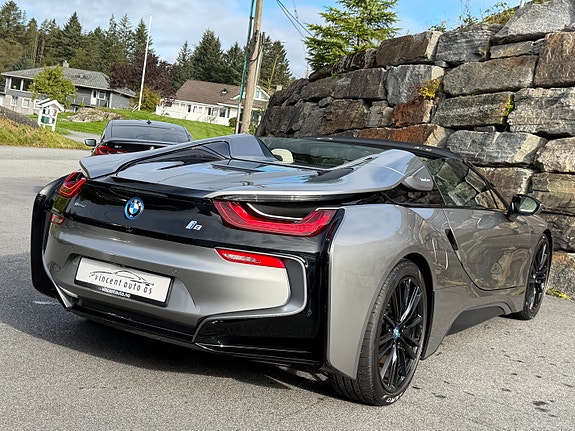 BMW i8 17 of 30