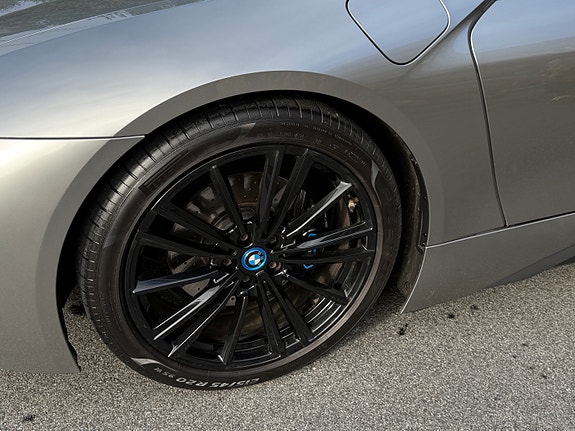 BMW i8 28 of 30