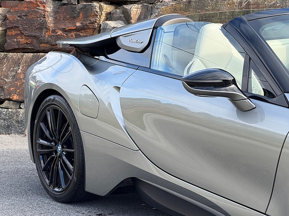 BMW i8 3 of 30