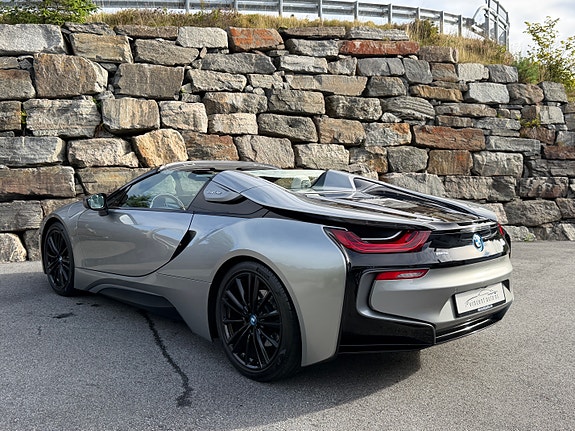 BMW i8 12 of 30