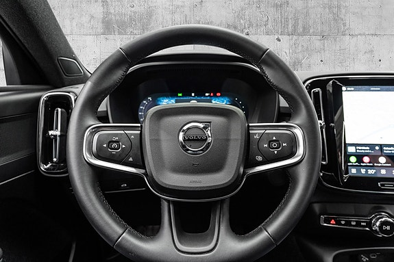 Volvo EX40 10 of 27