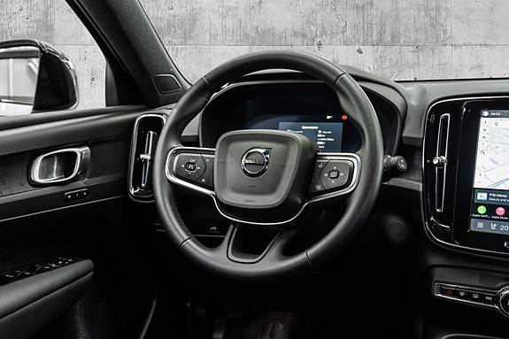 Volvo EX40 22 of 27