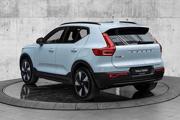 Volvo EX40 5 of 27