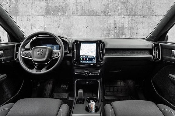 Volvo EX40 21 of 27