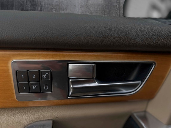 Land Rover Discovery 4 15 of 27
