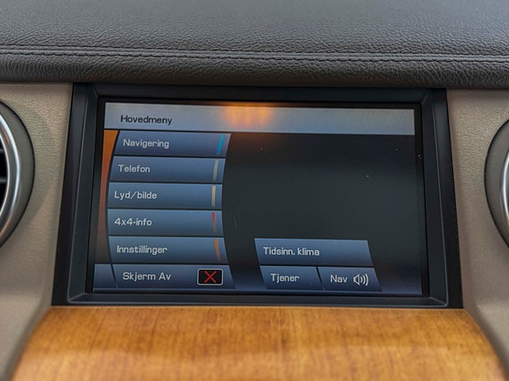 Land Rover Discovery 4 21 of 27