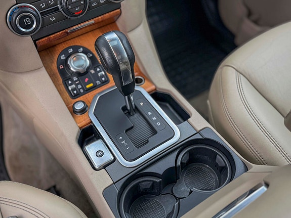 Land Rover Discovery 4 20 of 27