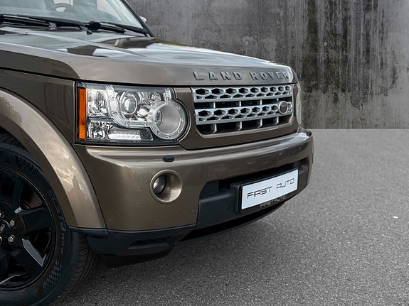 Land Rover Discovery 4 2 of 27