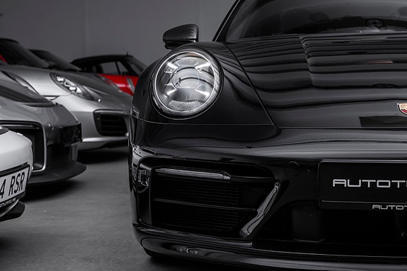 Porsche 911 5 of 30