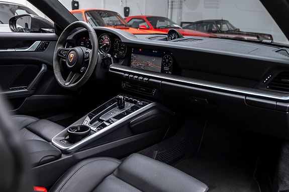 Porsche 911 28 of 30