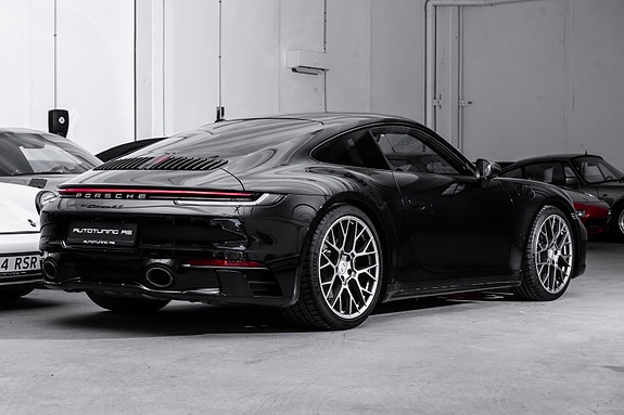 Porsche 911 9 of 30