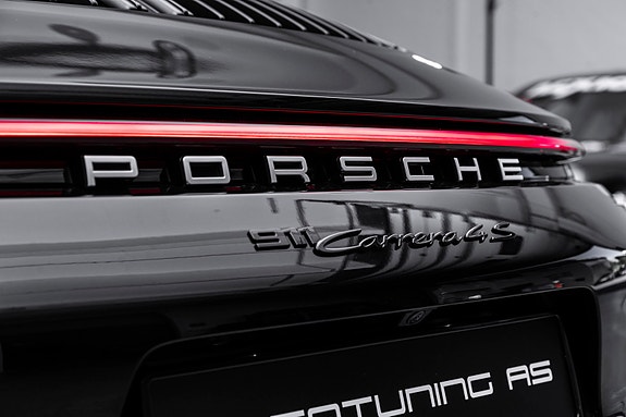Porsche 911 14 of 30