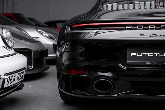 Porsche 911 12 of 30