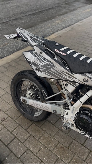 Husqvarna SM 125 4 of 8