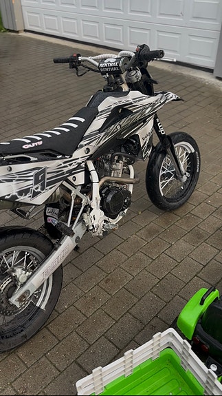 Husqvarna SM 125 5 of 8