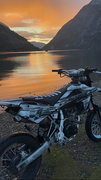Husqvarna SM 125 3 of 8