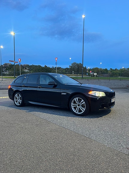 BMW 530d 2 of 29
