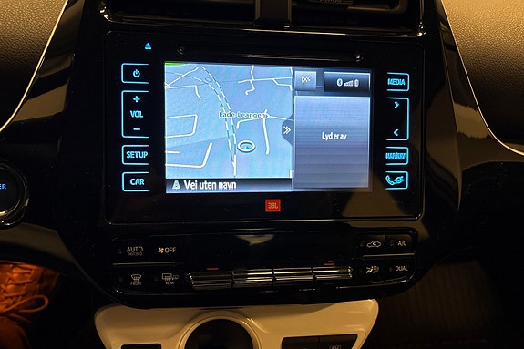 Toyota Prius 12 of 21