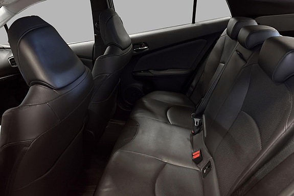 Toyota Prius 14 of 21