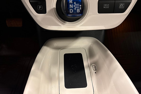 Toyota Prius 19 of 21