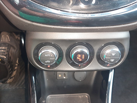 Opel ADAM 27 of 30