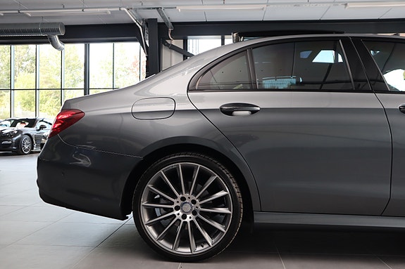 Mercedes-Benz E250 22 of 30