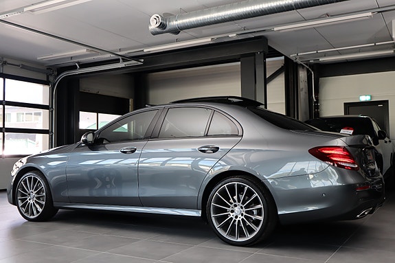 Mercedes-Benz E250 13 of 30