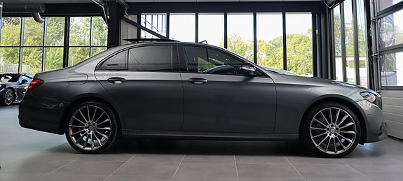Mercedes-Benz E250 21 of 30
