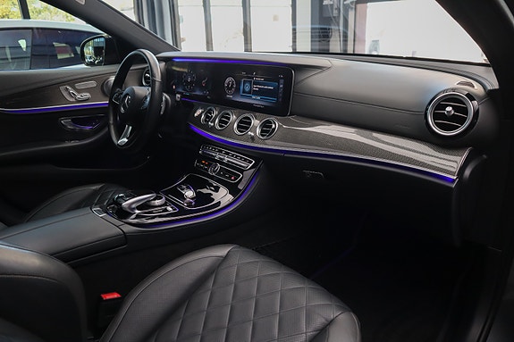 Mercedes-Benz E250 2 of 30