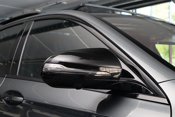 Mercedes-Benz E250 5 of 30