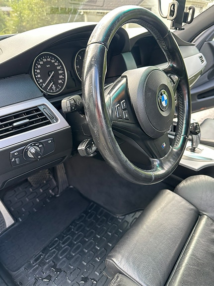 BMW 520d 25 of 30