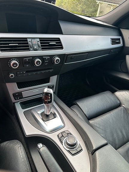 BMW 520d 28 of 30