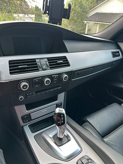 BMW 520d 27 of 30