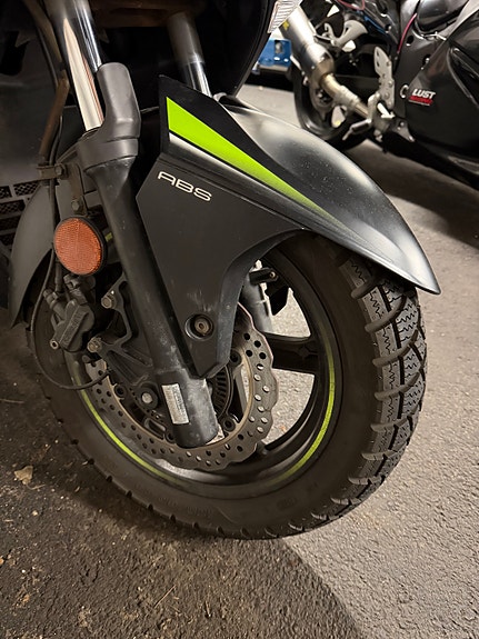 Kawasaki J 300 4 of 6