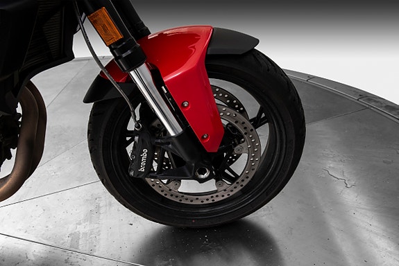 BMW F 900 XR 13 of 15