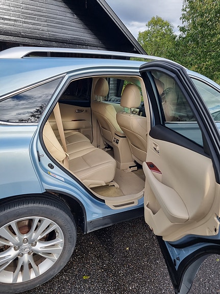 Lexus RX450h 13 of 30