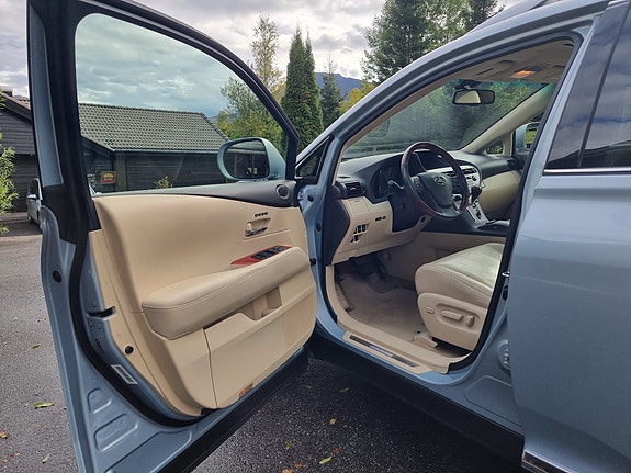 Lexus RX450h 6 of 30