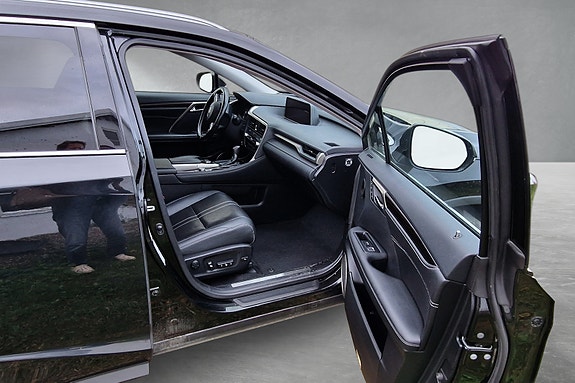 Lexus RX450h 19 of 30
