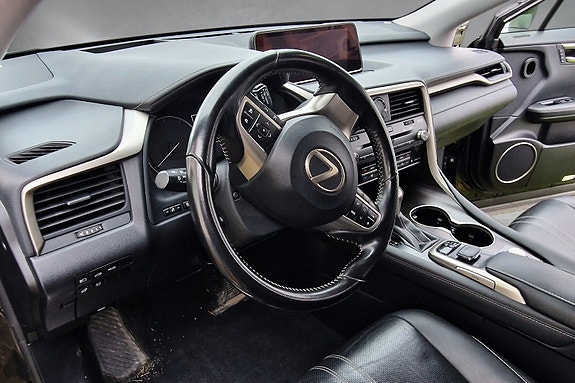 Lexus RX450h 11 of 30