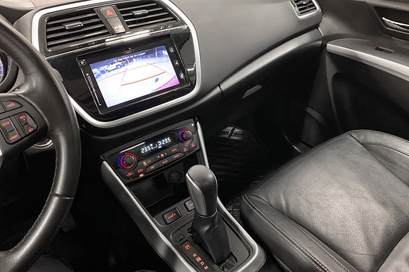 Suzuki SX4 S-Cross 8 of 12