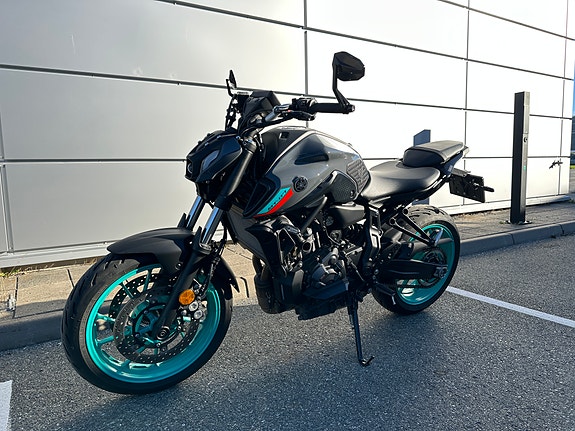 Yamaha MT-07 3 of 7
