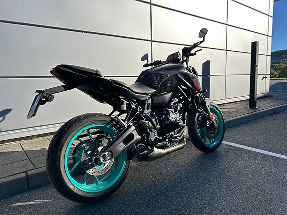 Yamaha MT-07 6 of 7