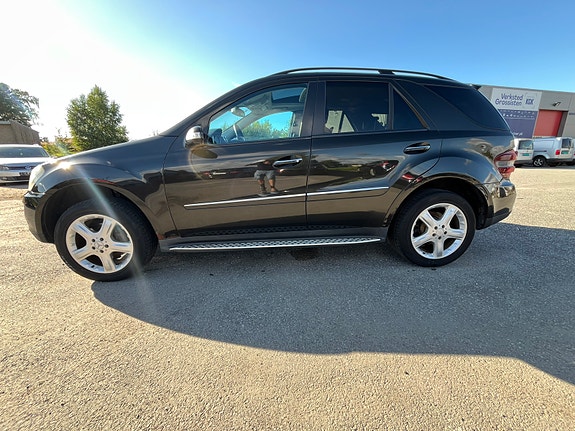 Mercedes-Benz ML280 8 of 14