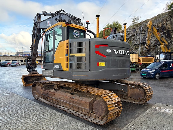 Volvo ECR235EL 2 of 24